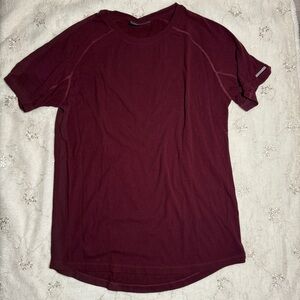 Alphalete Monarch Collection Ribbed Tee – Maroon – Size Large